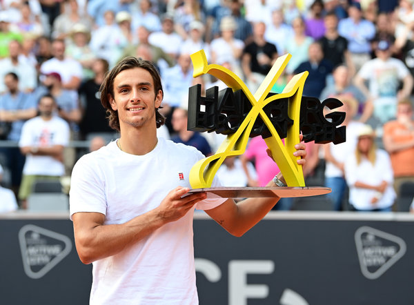 吸引了大量 吸引了大量