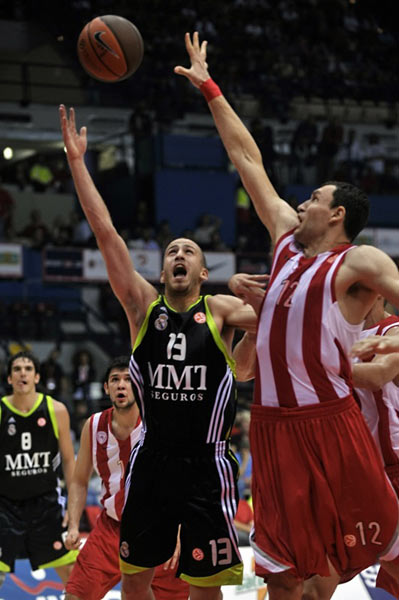 麻将中盘为啥老点炮（麻将中局为何频频点炮？）